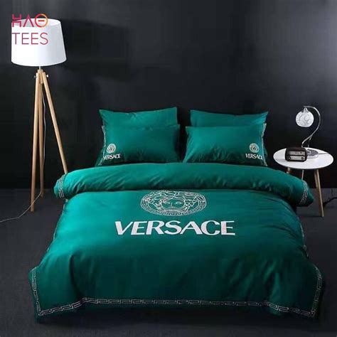 versace la va bedding.